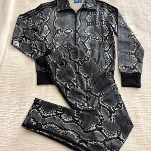 Adidas Originals Black Gray Snakeskin Python Animal Zip up Jacket Pants Set